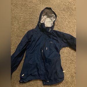 Helly Hansen rain jacket. Size small, used but great condition. navy blue